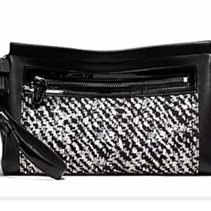 Coach envelope bag Donegal print fabric with patent leather trim